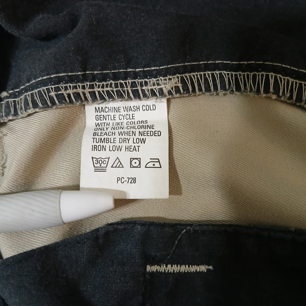 Izod Golf Shorts Men Beige Pleated Front Polyester